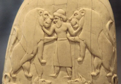 myrmekochoria - Mezopotamski król jako "Władca Zwierząt" na rękojeści noża, Egipt 330...