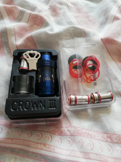 Smokee - Sprzedam uwell crown 3 wszystko działa pakiet uszczelek, pyrex, jedna grzalk...