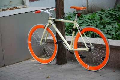 A.....W - Jak nazywa się ten rower? ( ͡° ͜ʖ ͡°)

#rower #szosowka #