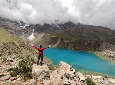gorush - Jezioro Humantay na wysokości 4000+ a w tle lodowiec 5928m


#gorushwpodrozy...