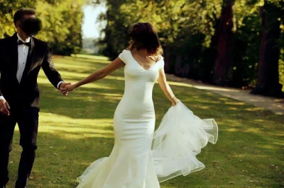 michalj85 - @Amestris: moja żona miała taką skromną, prostą suknię na naszym ślubie :...
