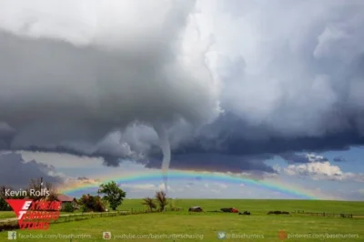 wojtasu - Tornado przechodzące przez tęcze w Eads w Kolorado.
Film
#pogoda #ciekawo...