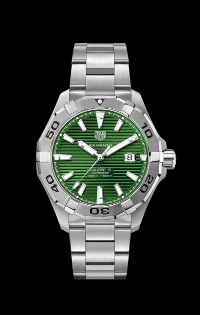 AllieCaulfield - @AllieCaulfield:

Tag Heuer Aquaracer Calibre 5
Nowy model z ziel...