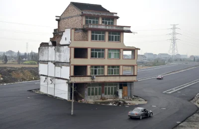 semperfidelis - @TheFuckingRoses: A tak się buduje drogi w Chinach, więc nie narzekaj...