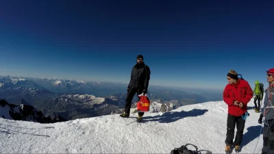 szejas - Cześć Mirki spod tagu #alpinizm . Pozdro z Mont Blanc. Chyba robię to dobrze...