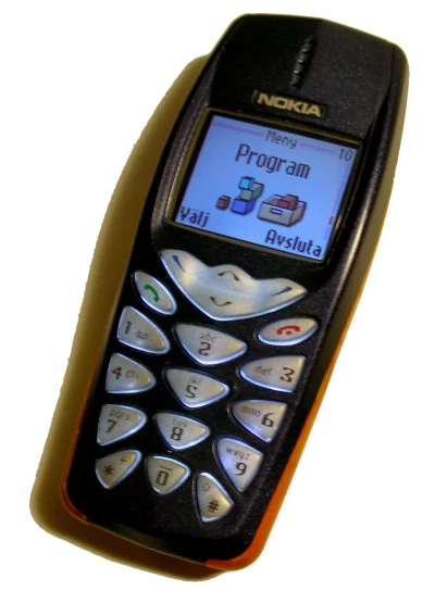 P.....0 - @Cesarz_Polski: Nokia 3510i bo podobaly mi sie te pomaranczowe swiecace bok...