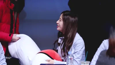 XKHYCCB2dX - #bona #wjsn 
#koreanka #gif