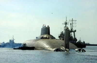 S.....o - > okręt podwodny „Dmitrij Donskoj”

ale te wydaje mi się absurdalne. To mus...