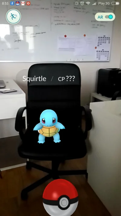 wbudowie - Siedzimy sobie w biurze a tu nagle przyszedł do nas Squirtle i się rozsiad...