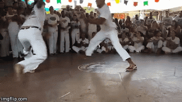uirapuru - Jak się uratować z wycinki w stylu capoeira? :D

#capoeira #sztukiwalki ...
