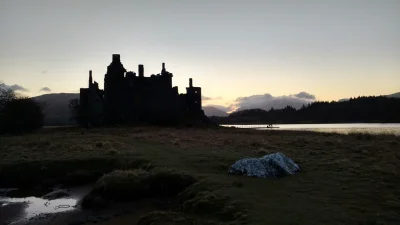 Dbrn - Zamek Kilchurn w Szkocji. Przed chwilą.