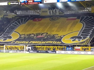 WartoWiedziec - Oprawa kibiców NAC Breda podczas meczu z FC Emmen w rocznice wyzwolen...