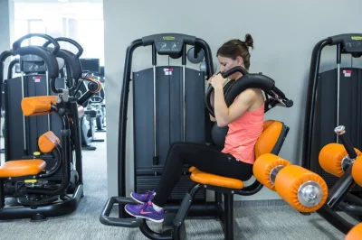 NAIZDUP - Czy trening brzucha na takiej maszynie jest efektywny? 
#fitness #silownia