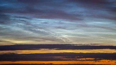 namrab - Wczorajsze obłoki srebrzyste, czas od 22:45 do 23:15. Fotografowane z Warsza...