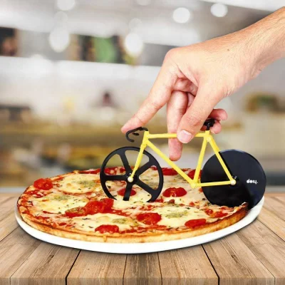 B.....q - Jak w niebanalny sposób pokroić pizzę? ( ͡° ͜ʖ ͡°)
https://www.yellowoctop...