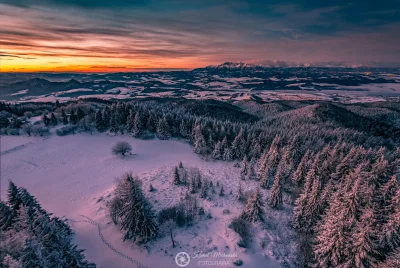 KamilZmc - Świt z wieży widokowej na Lubaniu.
Nikon D7200 + Samyang 10mm , Exif: ISO1...