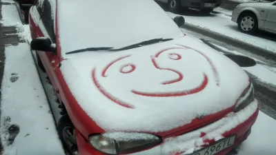 meetom - ( ͡° ͜ʖ ͡°)
#lennyface (tylko uśmiech ma jakiś za duży) na samochodzie, ul....