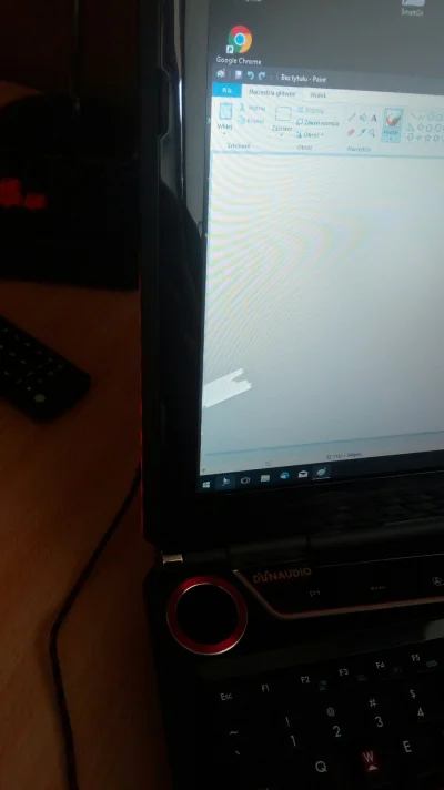 kuba1307 - Czyścilem ekran w laptopie specjalna pianka do monitorow której używam od ...