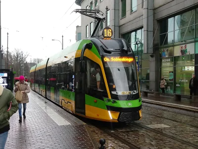CzasNaPoznan - Na ulice miasta wyjechały 3 z zamówionych 50 nowych tramwajów. Moderus...