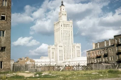 LostHighway - #ciekawostki #warszawa #komuna #palackulturyinauki w 1958 r. Bielusieńk...