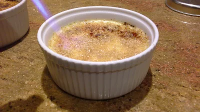 Uspavanka - Creme brulee. Jeden z moich ulubionych deserów robionych w domu. Pycha!

...