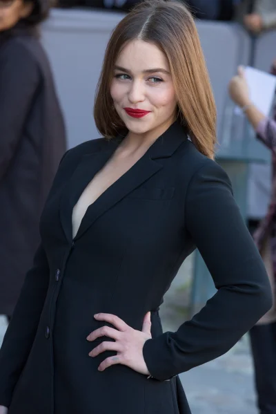 FoxX21 - Dzień dobry w ten poniedziałkowy poranek ( ͡~ ͜ʖ ͡°)
#emiliaclarke #ladnapan...