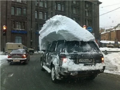 wroclawowy - Już widzę tego mistrza, co uważa, że śnieg się zgarnia tylko z szyby...