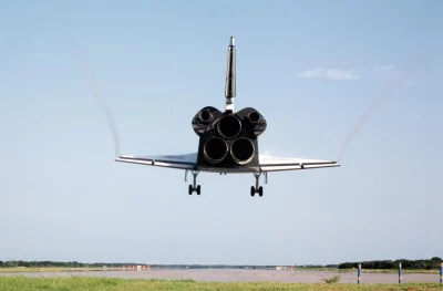 d.....4 - Lądowanie Endeavour (STS-47) w KSC, 20 września 1992. 

#kosmos #wahadlowce...