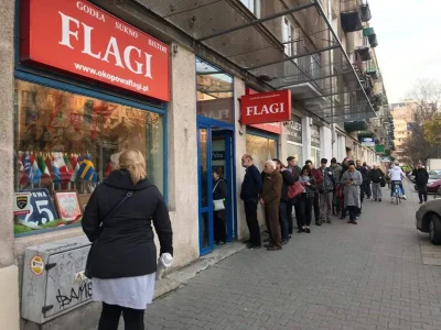 Barnabeu - A na Okopowej kolejka po flagi
#warszawa