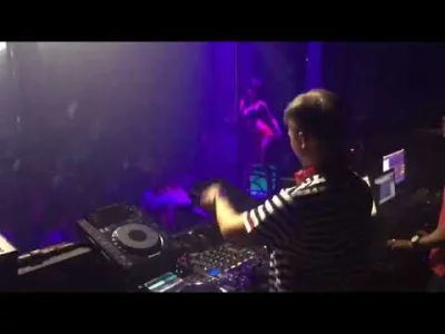 KisielRock - +bonus, remix w klubie z laskami tańczącymi na rurach ;)