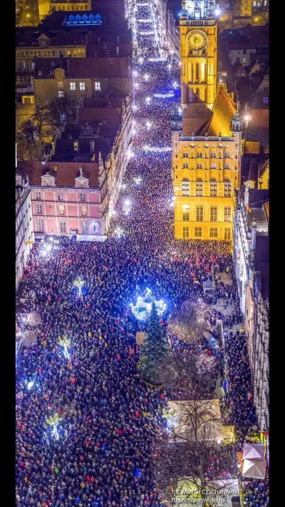 MarceliNowotko - Zdjęcie dnia. Gdańsk w hołdzie zamordowanemu prezydentowi miasta.
