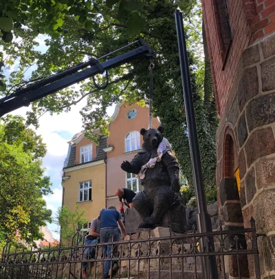 jaKlaudiusz - Postawili mu pomnik w Sopocie. Jednak zrobili to na terenie kościoła. N...