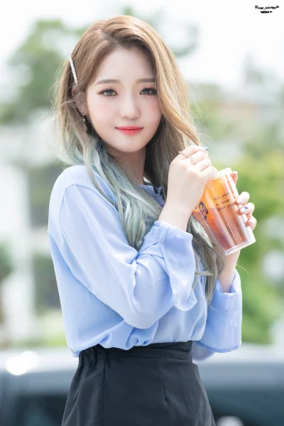 XKHYCCB2dX - #jisun #fromis9
#koreanka