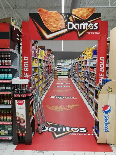 T.....e - Doritos wchodzi z przytupem na polski rynek. Tu dział z chipsami w jednym z...