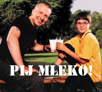 rozlane_mleko - PIJ MNIE! 

#mleko #mlekoboners #pijmleko