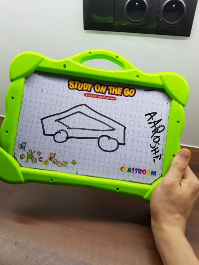 AAROSHE - Mój 6 letni brat narysował samochód, co myślicie?
SPOILER