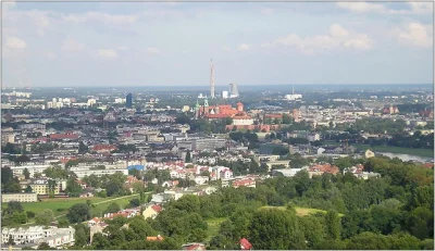 franekfm - #krakow, widok z #kopieckosciuszki na #wawel

Na tle Zamku Królewskiego ...
