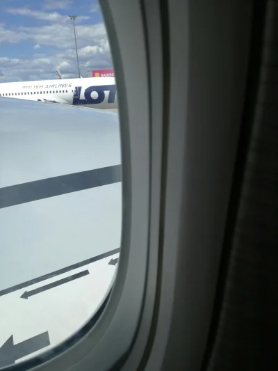 Baranio - Mireczki, w samolocie do #Japonia dostało mi się miejsce przy oknie. Obym t...