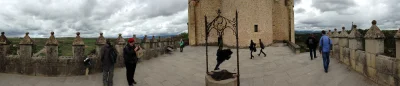bialyrycerzpokoju - Panorama z tego zamku, pyknięta w 2014 na Erasmusie.