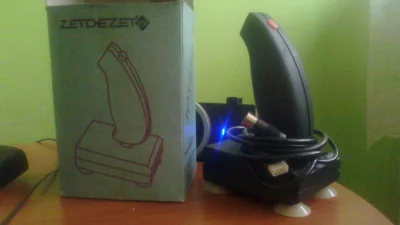 dzbanek123 - Nasz joystick marki ZetDeZet wygląda na bardziej ergonomiczny: