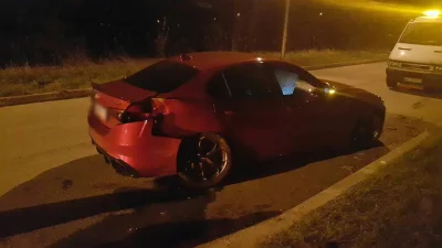 ArekJ - Rozbita Alfa Romeo Giulia Quadrifoglio. Nówka sztuka, podobno miała parę dni ...