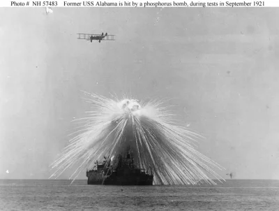 3.....m - #fotohistoria Próba bomby z białym fosforem na USS Alabama 1921.



#usarmy...