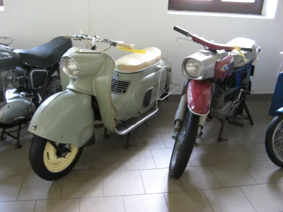 Q.....3 - Polska Vespa, czyli Osa