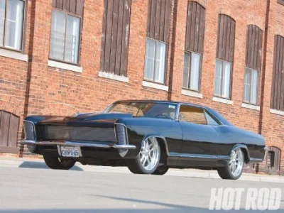 g.....i - http://www.hotrod.com/featuredvehicles/hrdp09121965buickriviera/index.html ...