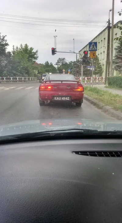 velles - To chyba jakieś Daewoo, ale nie jestem pewien, nie znam się zbytnio na autac...