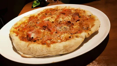 LuckyLuciano - Pizza mojej produkcji. Pieczona na kamieniu w temp. ponad 300 stopni. ...