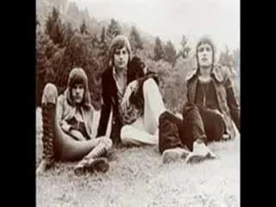 nescafe - Emerson, Lake and Palmer - Lucky Man

#muzyka #wykopowedinozaury