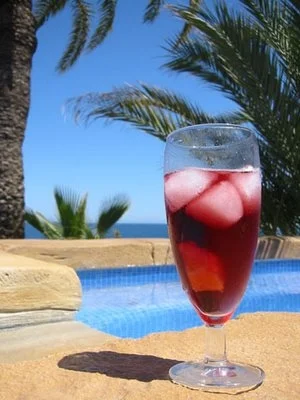 mwgg - tinto de verano ;-)))))))))