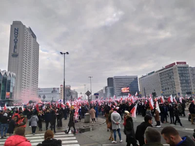 Polasz - Idzie, idzie Marsz Niepodległości!!
Reszta cicho.
#niepodleglosc