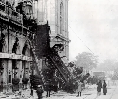 siwymaka - Niezwykły wypadek na Gare Montparnasse.



Pociąg wypadł z dworca. Wybił d...